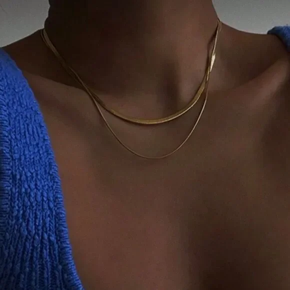 Elegant Gold Layered Necklace N1117 - Picture 2 of 5
